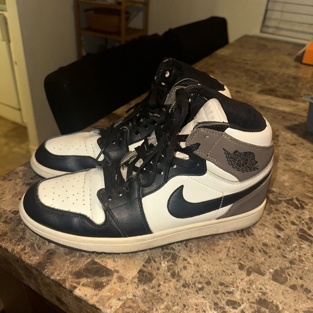 Jordan 1 Mocha Brown